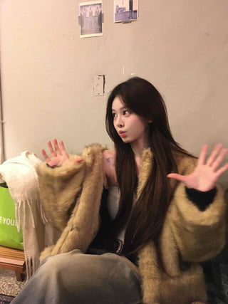 Large Collar Open-Type Voluminous Sleeve Long Fur Coat