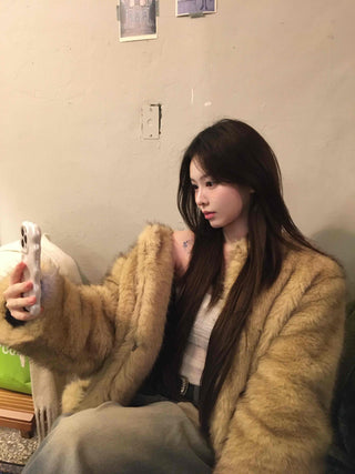 Large Collar Open-Type Voluminous Sleeve Long Fur Coat