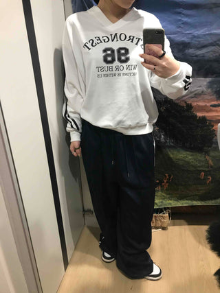 Strongest Lettering 88 V-Neck Sweatshirt