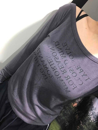 Lettering Slim Fit Off-Shoulder Long Sleeve T-shirt