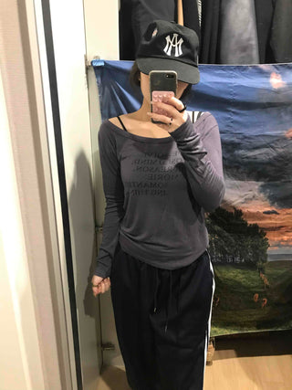 Lettering Slim Fit Off-Shoulder Long Sleeve T-shirt