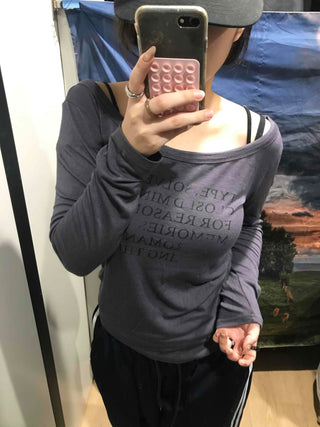 Lettering Slim Fit Off-Shoulder Long Sleeve T-shirt