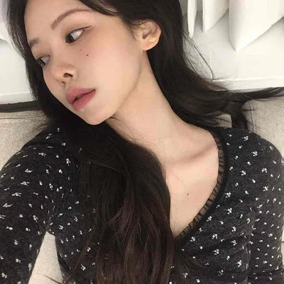 Mini heart pattern puff neck slim cardigan T-shirt
