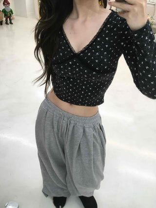 Mini heart pattern puff neck slim cardigan T-shirt