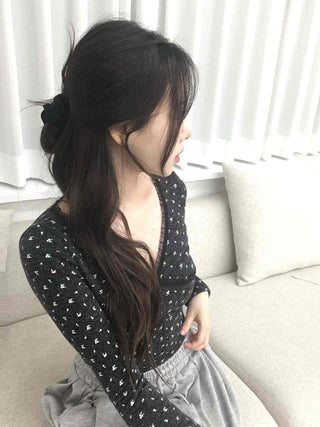 Mini heart pattern puff neck slim cardigan T-shirt