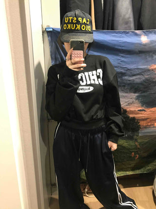 Chicago Vintage Oversized V-Neck Sweatshirt