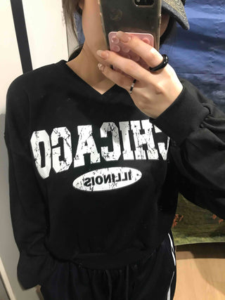 Chicago Vintage Oversized V-Neck Sweatshirt