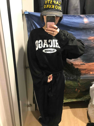 Chicago Vintage Oversized V-Neck Sweatshirt