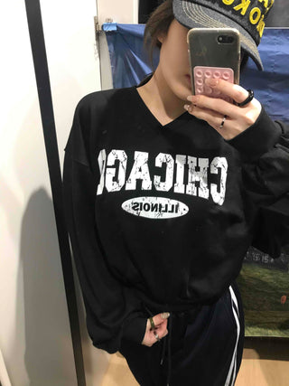 Chicago Vintage Oversized V-Neck Sweatshirt