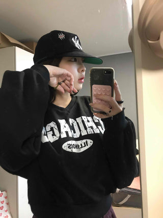Chicago Vintage Oversized V-Neck Sweatshirt