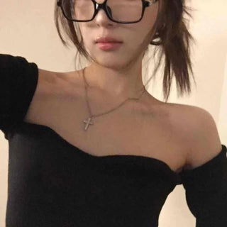 Chic Modern Off-Shoulder Slim Turtleneck Knit