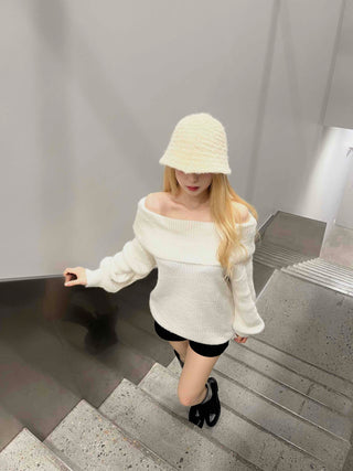Modern Eyelet Asymmetrical Neckline Shoulderless Knit