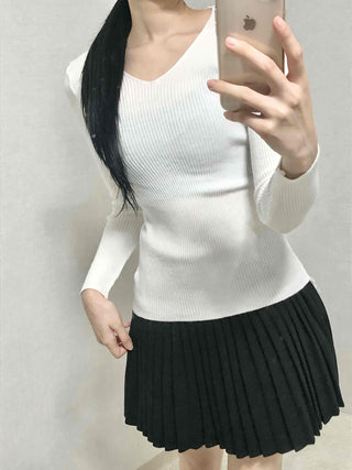 Classic Campus High-Waisted Flare Mini Skirt
