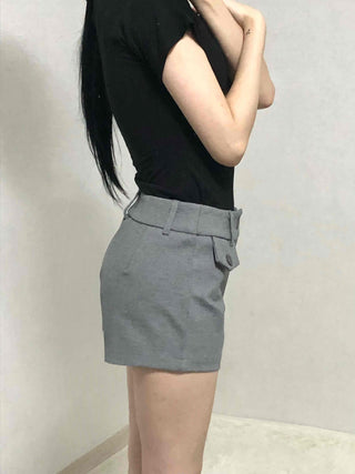 Minimal Tailored Button Pocket Shorts