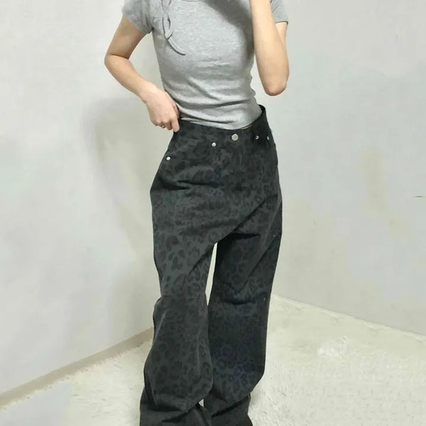 High-waisted straight-wash denim pants
