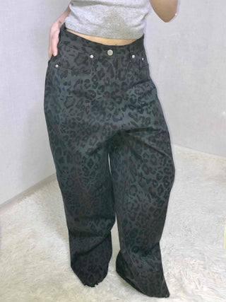 High-waisted straight-wash denim pants
