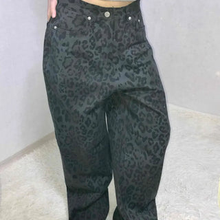 High-waisted straight-wash denim pants