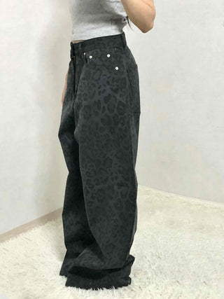 High-waisted straight-wash denim pants