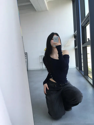 Leon Asymmetrical Boat Neck Slit Button Long Sleeve T-shirt