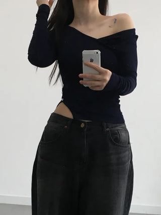 Leon Asymmetrical Boat Neck Slit Button Long Sleeve T-shirt