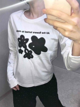 Flower Graphic Lettering Round Long Sleeve T-shirt