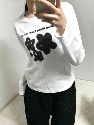 Flower Graphic Lettering Round Long Sleeve T-shirt