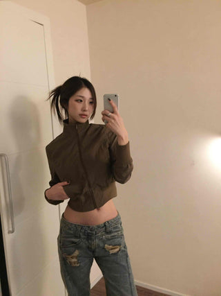 Minimalist color scheme slim fit cropped knit zip-up