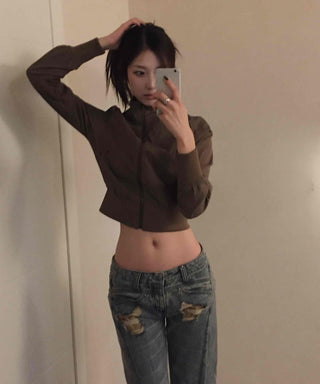Minimalist color scheme slim fit cropped knit zip-up