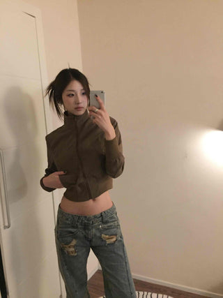 Minimalist color scheme slim fit cropped knit zip-up