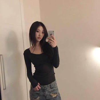 Delicate Fit Square Neck Body-Fit Ribbed Long Sleeve Tee