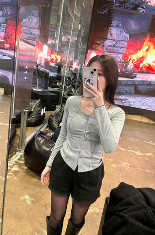Lovely Shirred V-Neck Slim Fit Crop Cardigan