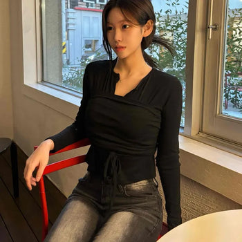 Ash Molded Elastic V-Neck Slim Fit Long Sleeve Tee