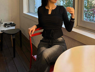 Ash Molded Elastic V-Neck Slim Fit Long Sleeve Tee