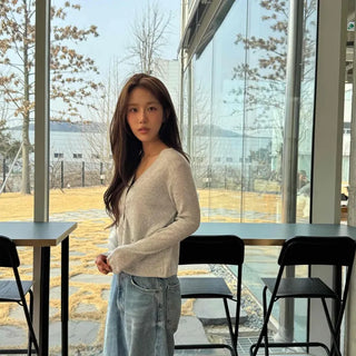 Modern Simple Round Neck Zip-Up Knit Cardigan