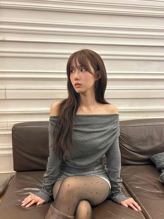 Formal Edge Fold Neckline Body Fit Long Sleeve T-shirt
