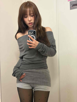 Formal Edge Fold Neckline Body Fit Long Sleeve T-shirt