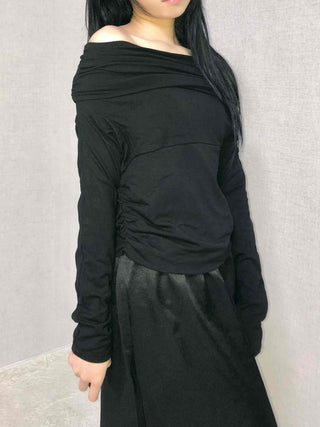 Delicate Fit Asymmetrical Off-Shoulder Slim Fit Long Sleeve T-shirt