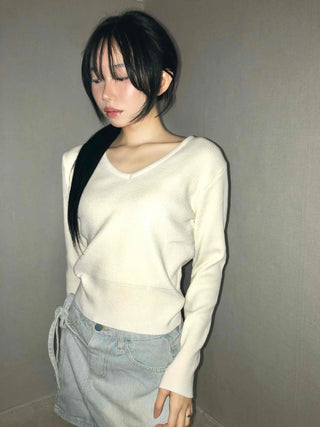 Daily Cozy V-Neck Crop Stretchy Knit