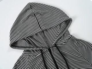 Tuno Striped Ribbed Zip-up Hoodie