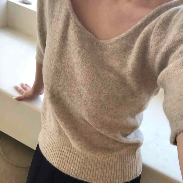 Natural Texture Wide V-Point Basic Knit