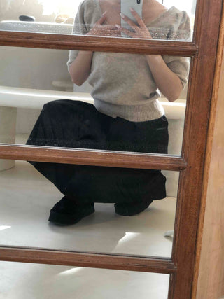 Natural Texture Wide V-Point Basic Knit