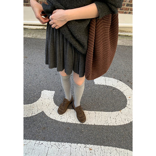 gray knitted pleated skirt