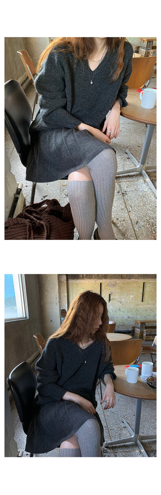 gray knitted pleated skirt