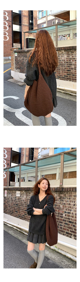 gray knitted pleated skirt