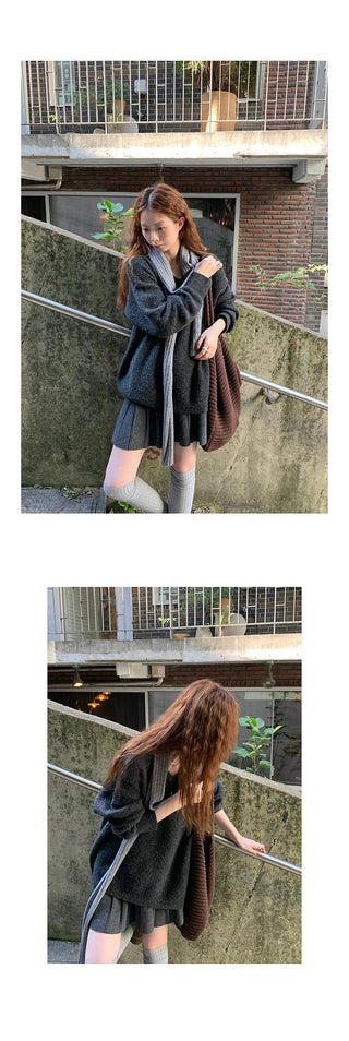 gray knitted pleated skirt