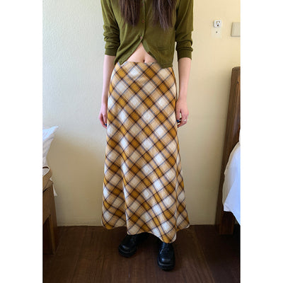 color-contrast check  skirt