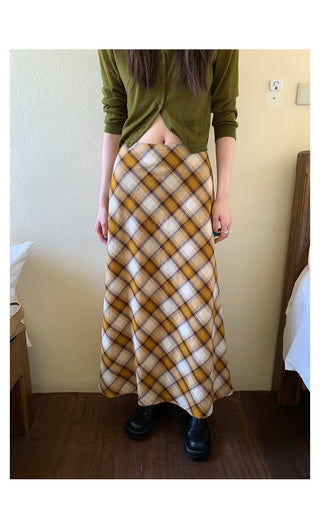 color-contrast check  skirt
