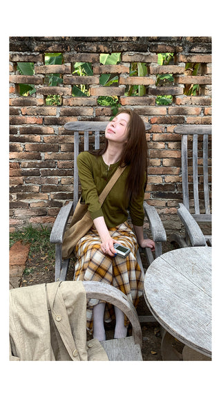 color-contrast check  skirt