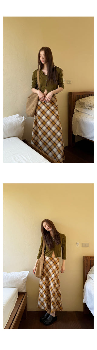 color-contrast check  skirt