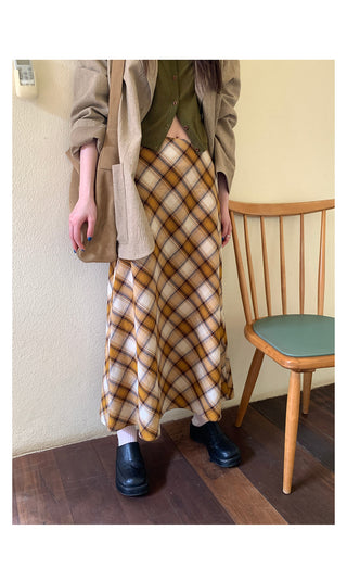 color-contrast check  skirt
